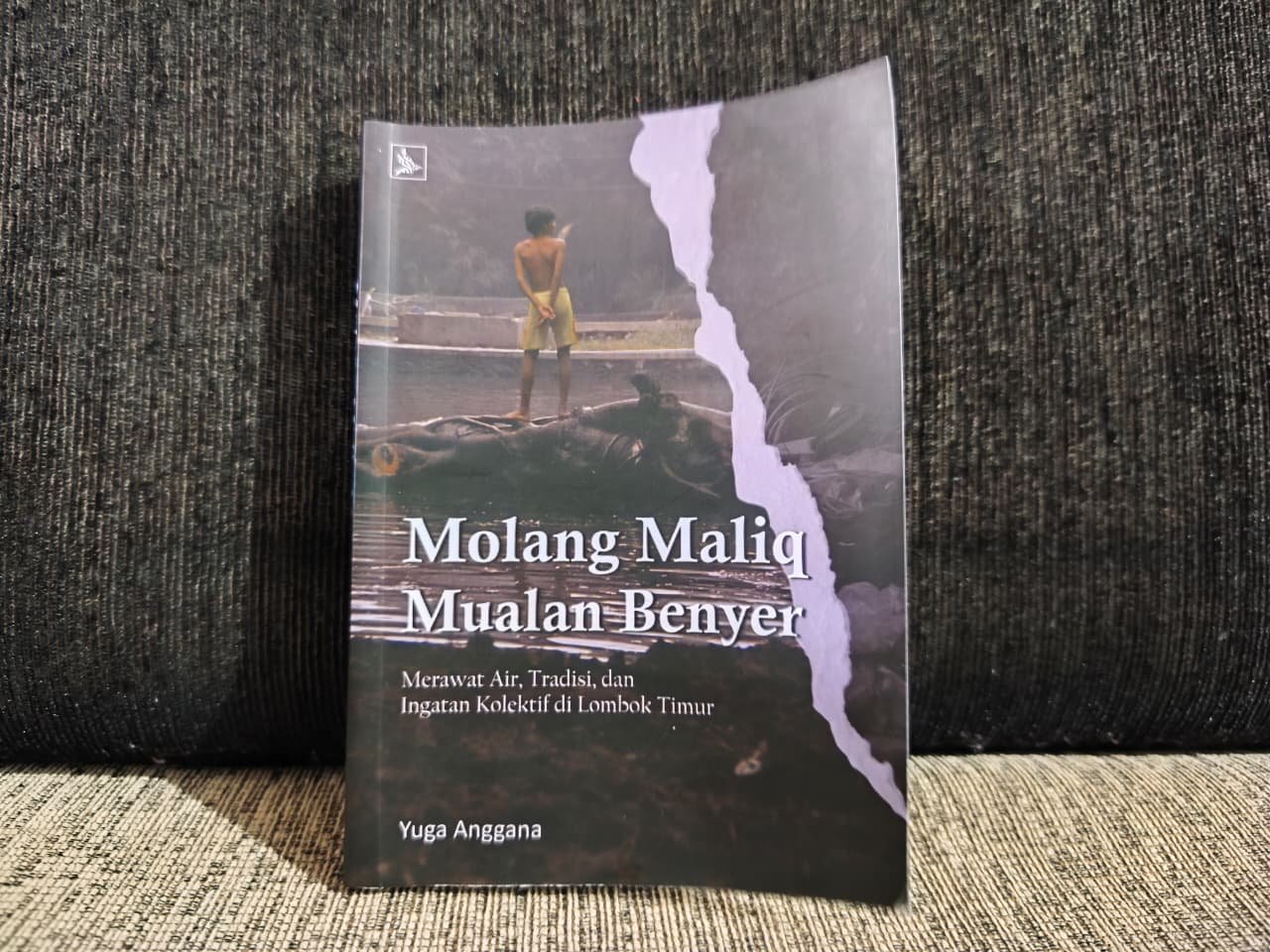 SENI YANG MENGGERAKKAN